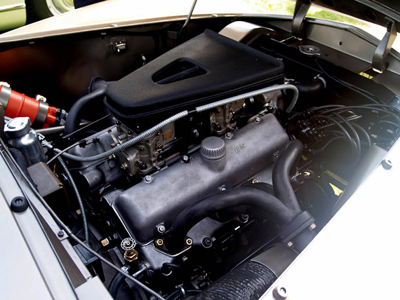 The Fiat 8V engine.
