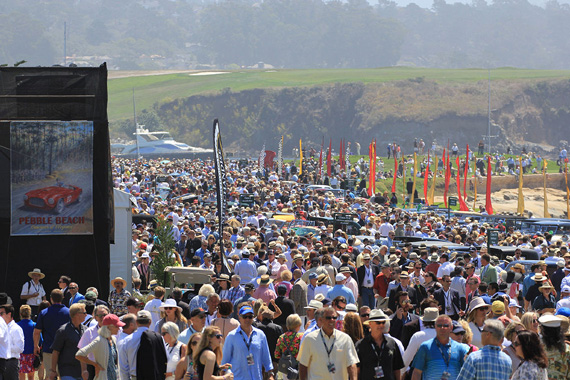 On Sunday takes place the Concours d’Elegance and, for many enthusiasts, is the most awaited day of the Monterey week.  This year, the spectators were lucky to have sun all day long, which happens not so often on the Monterey Peninsula.